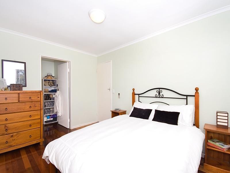 170 Englefield Road, Oxley QLD 4075