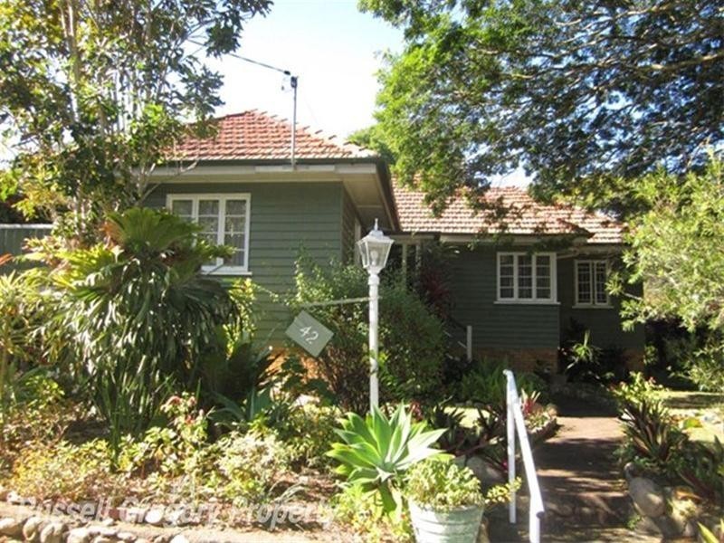 42 Magazine Street, Sherwood QLD 4075