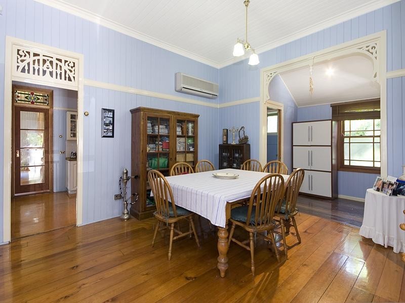 15 Young Street, Annerley QLD 4103