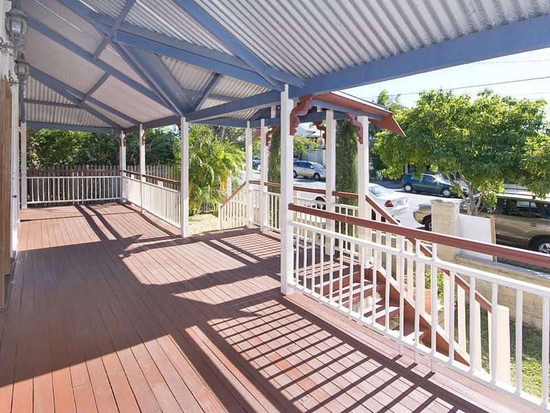 15 Young Street, Annerley QLD 4103