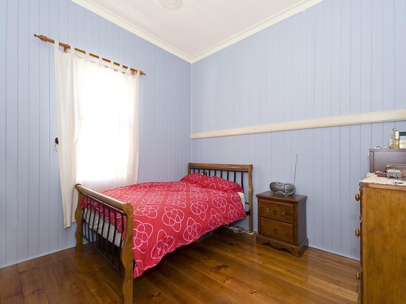 15 Young Street, Annerley QLD 4103