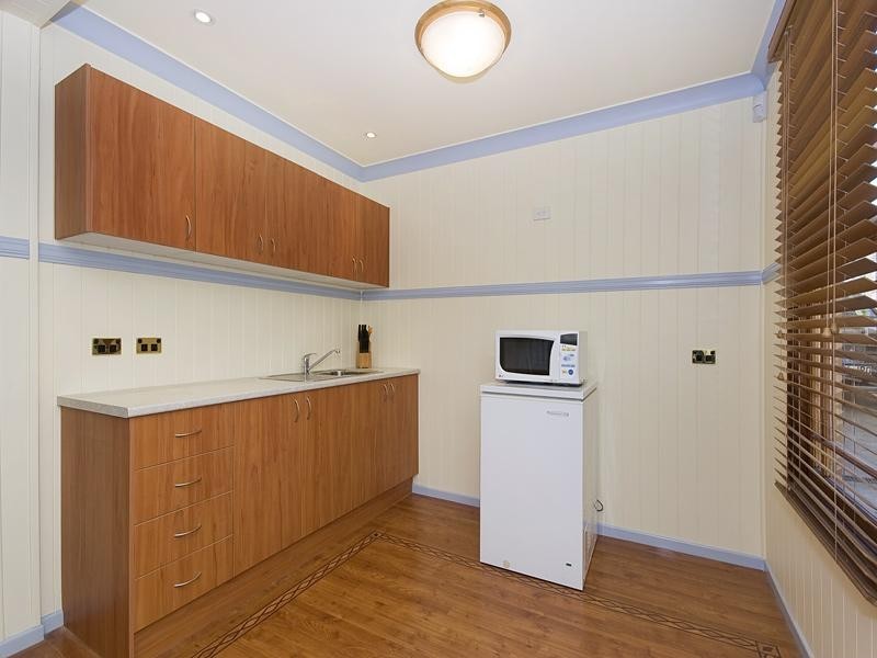 15 Young Street, Annerley QLD 4103