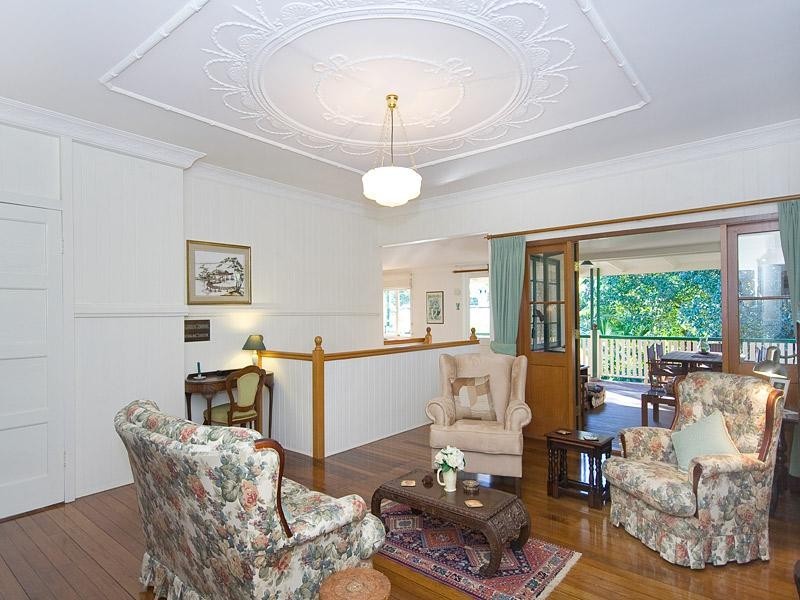 43 Weinholt Street, Sherwood QLD 4075