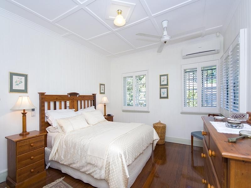 43 Weinholt Street, Sherwood QLD 4075