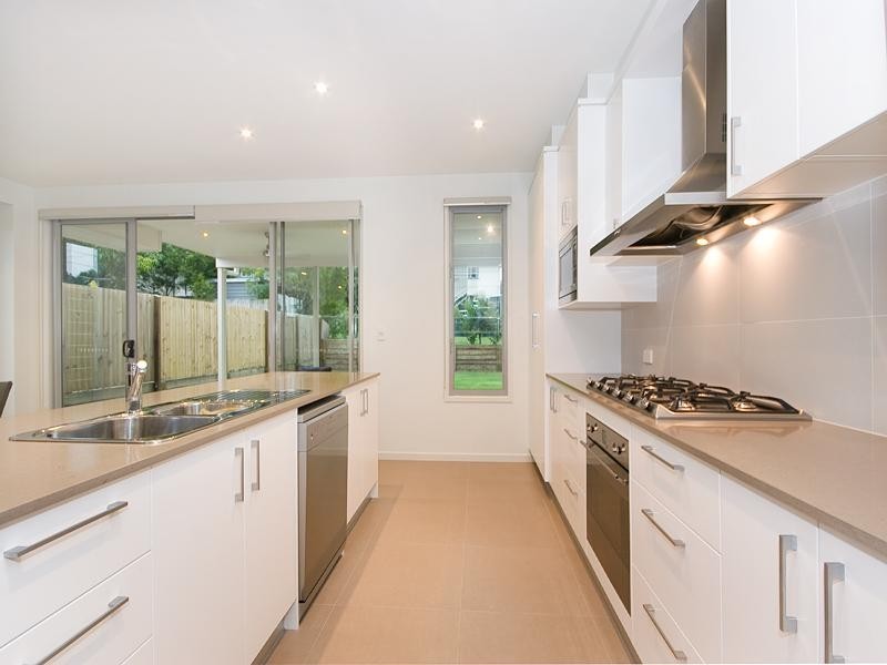 43 Ellen Street, Oxley QLD 4075