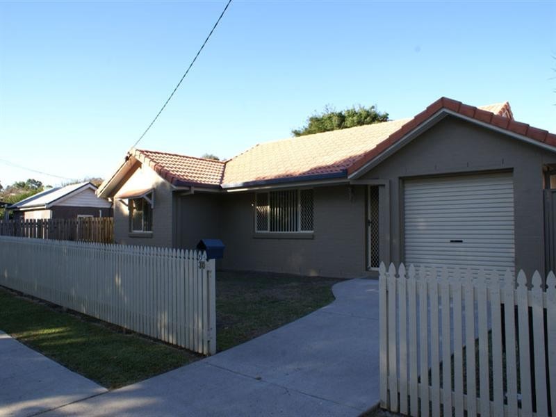 30 Vivian Street, Tennyson QLD 4105