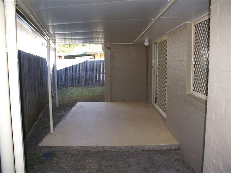 30 Vivian Street, Tennyson QLD 4105