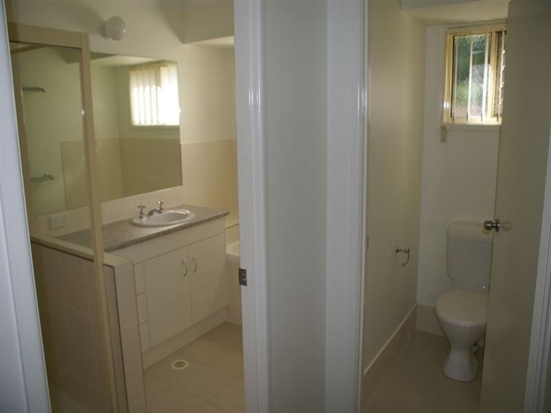 30 Vivian Street, Tennyson QLD 4105