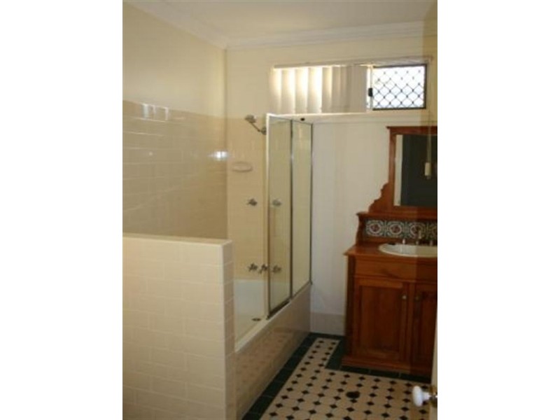 3 Palm Avenue, Sherwood QLD 4075