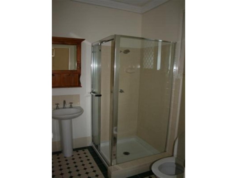 3 Palm Avenue, Sherwood QLD 4075