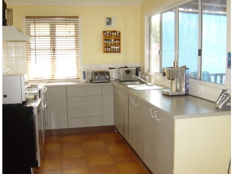 27 Enright Street, Oxley QLD 4075