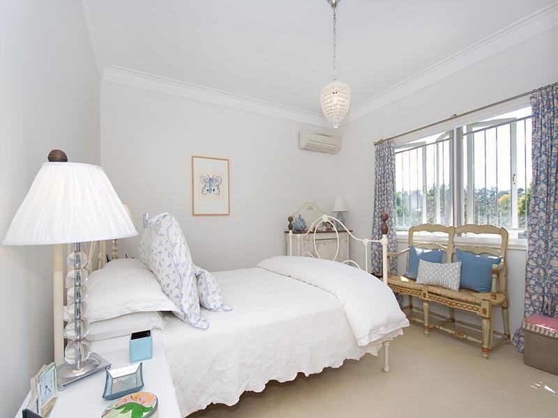 30 Menin Road, Corinda QLD 4075