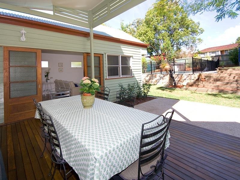 30 Menin Road, Corinda QLD 4075