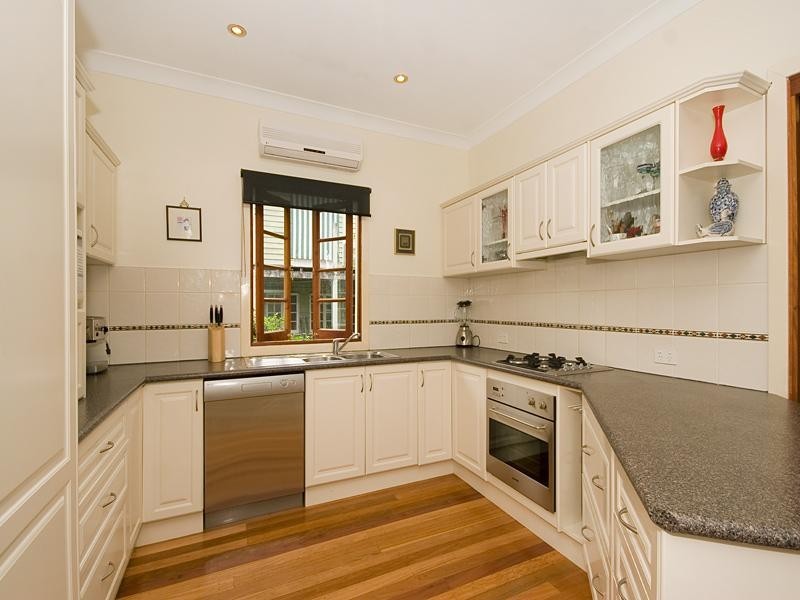 44 Weinholt Street, Sherwood QLD 4075