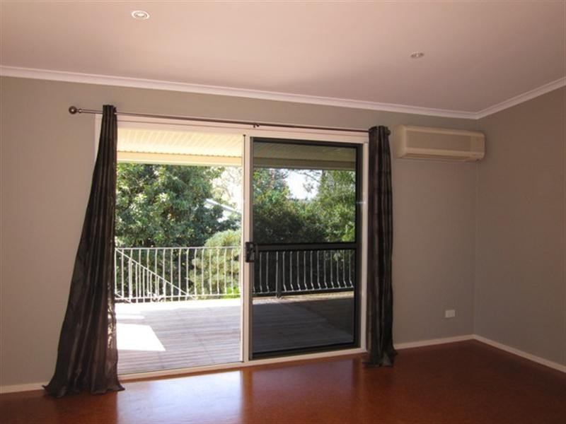 68 Seventeen Mile Rocks Road, Oxley QLD 4075