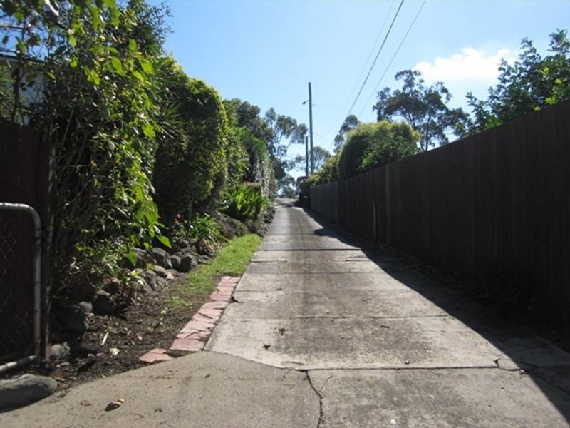 68 Seventeen Mile Rocks Road, Oxley QLD 4075