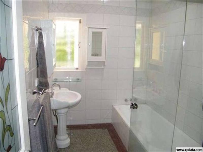 33 Lyon Avenue, Oxley QLD 4075