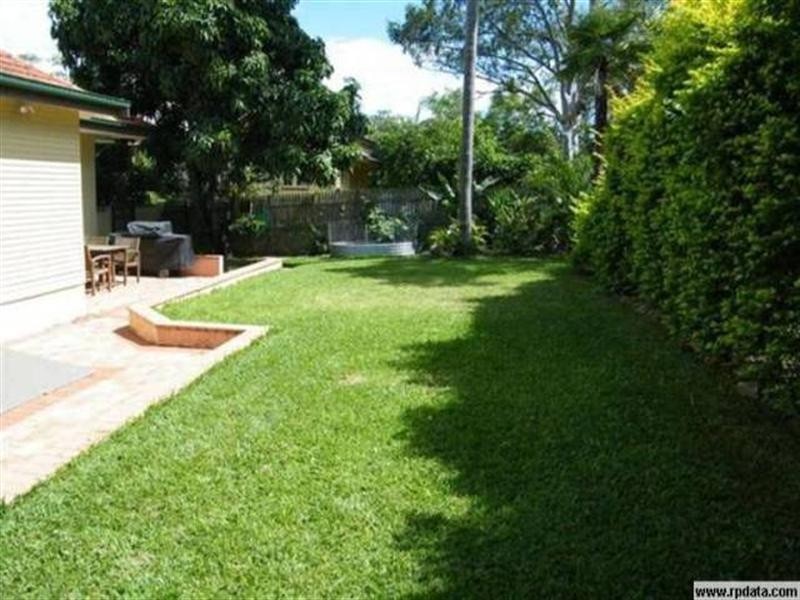 33 Lyon Avenue, Oxley QLD 4075