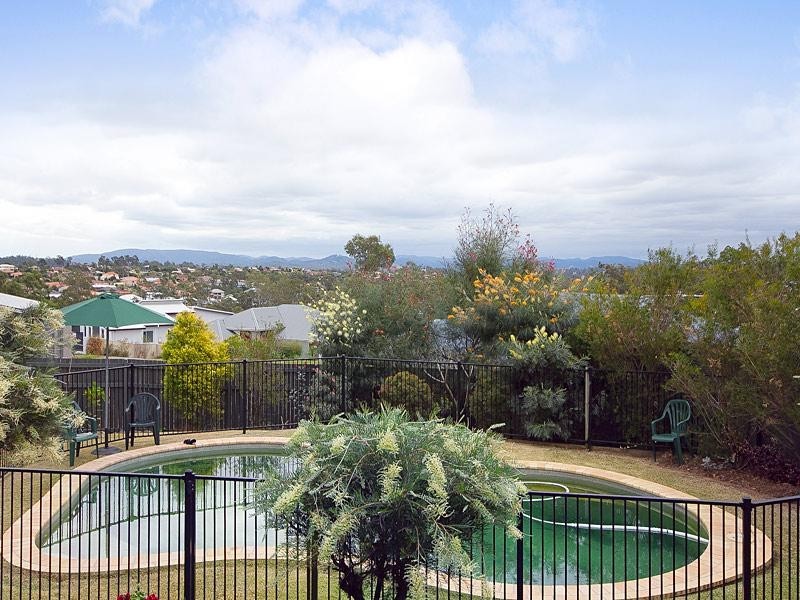 5 Pandorea Close, Seventeen Mile Rocks QLD 4073