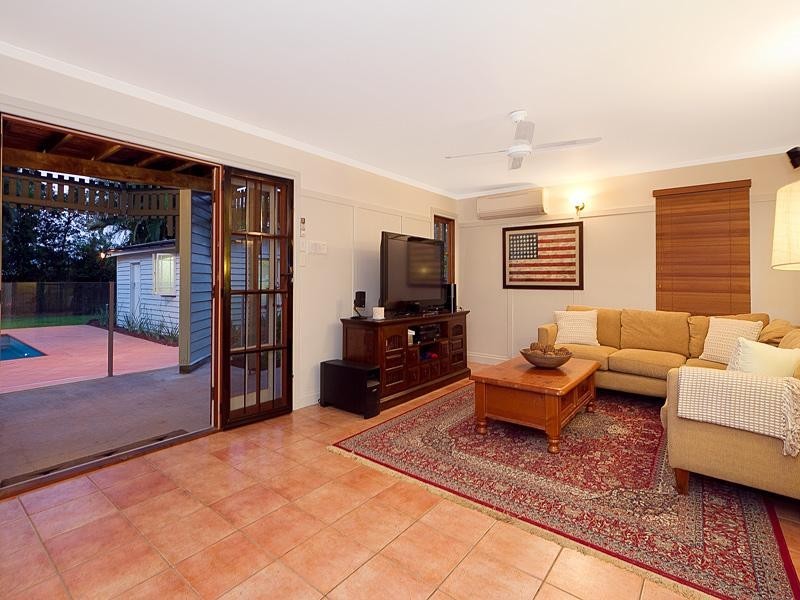 21 Jordan Street, Sherwood QLD 4075