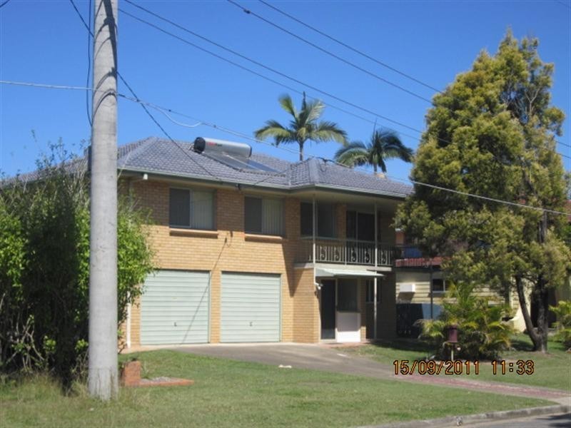 3 Lawson Street, Oxley QLD 4075