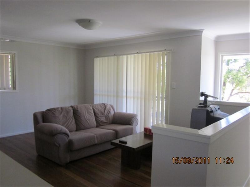 3 Lawson Street, Oxley QLD 4075