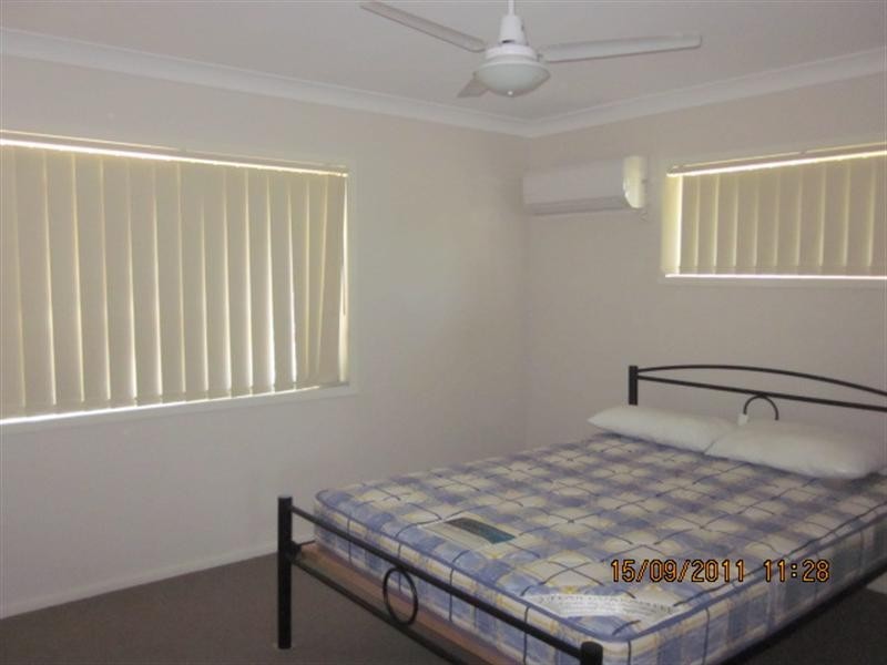 3 Lawson Street, Oxley QLD 4075