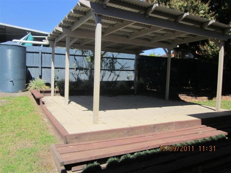 3 Lawson Street, Oxley QLD 4075