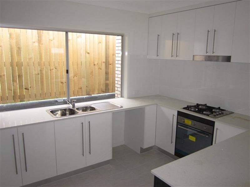 30 Sandi Street, Oxley QLD 4075