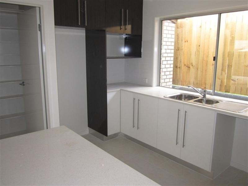 30 Sandi Street, Oxley QLD 4075