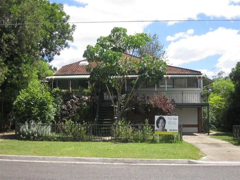 32 Thomas Street, Sherwood QLD 4075