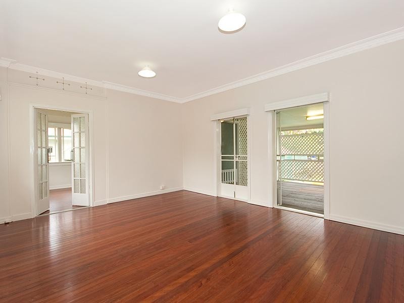 92 Queenscroft Street, Chelmer QLD 4068