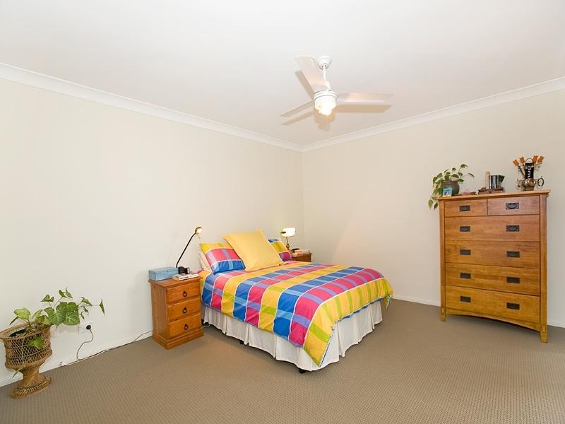 9 Chatfield Close, Oxley QLD 4075