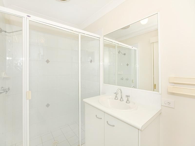 9 Chatfield Close, Oxley QLD 4075