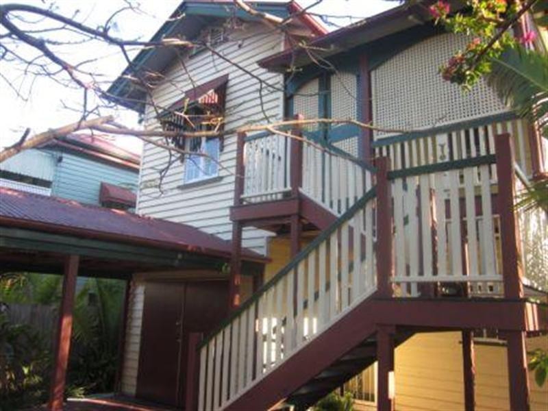 223 Verney Road East, Graceville QLD 4075