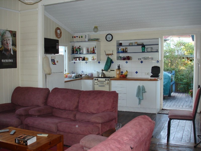 2 Glen Street, Highgate Hill QLD 4101