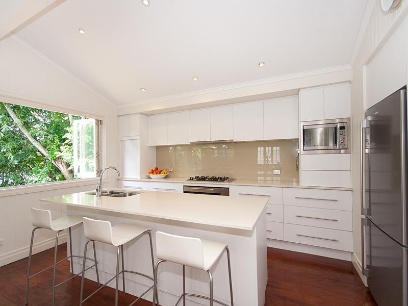 15 Rathlyn Avenue, Corinda QLD 4075