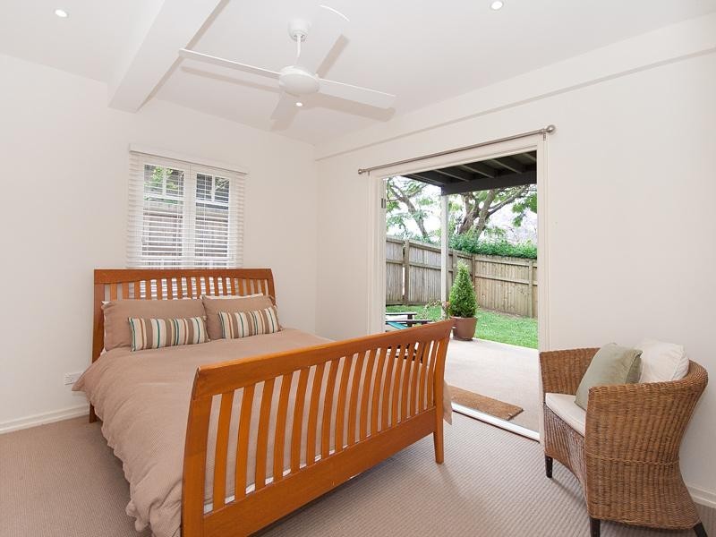 15 Rathlyn Avenue, Corinda QLD 4075