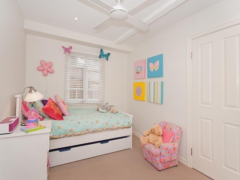 15 Rathlyn Avenue, Corinda QLD 4075