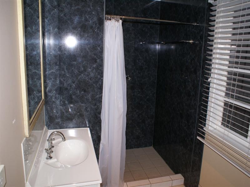 10 Tweedale Street, Graceville QLD 4075