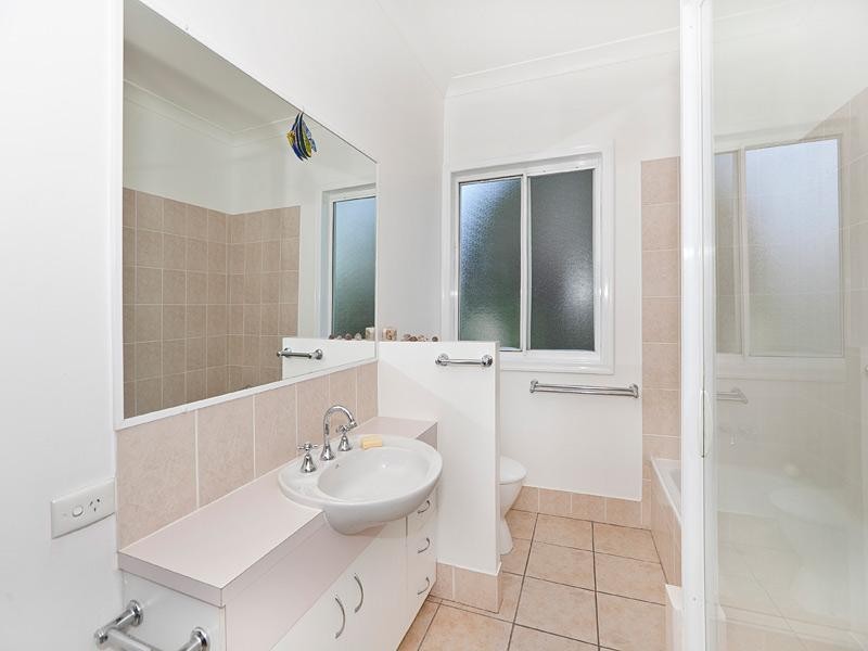 20 Sheffield Street, Oxley QLD 4075