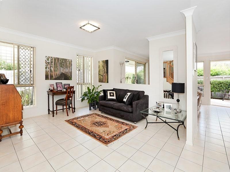 30 Kitchener Street, Sherwood QLD 4075