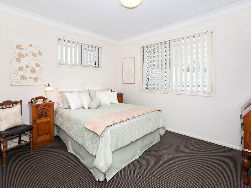 30 Kitchener Street, Sherwood QLD 4075