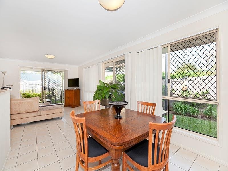 30 Kitchener Street, Sherwood QLD 4075