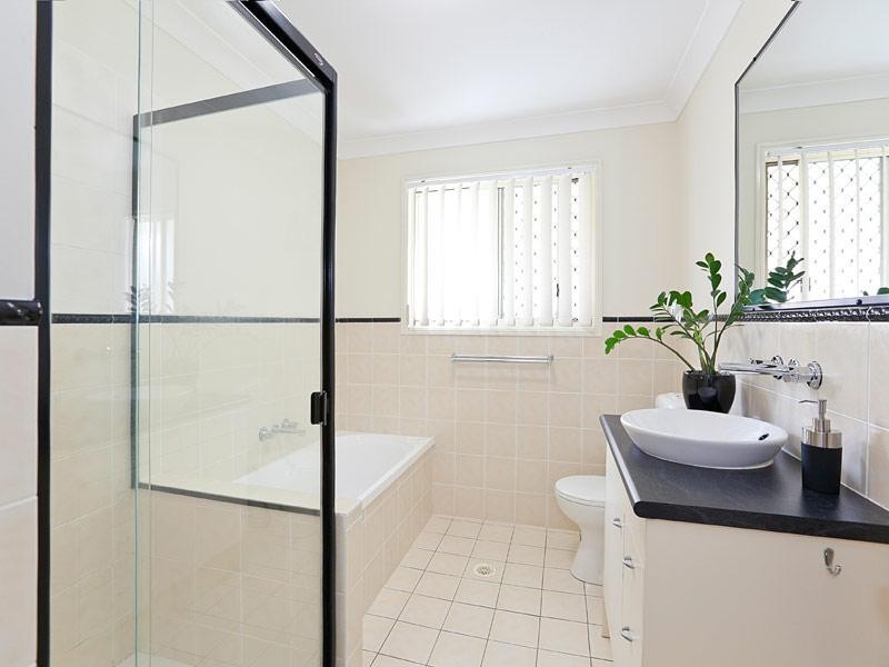 30 Kitchener Street, Sherwood QLD 4075