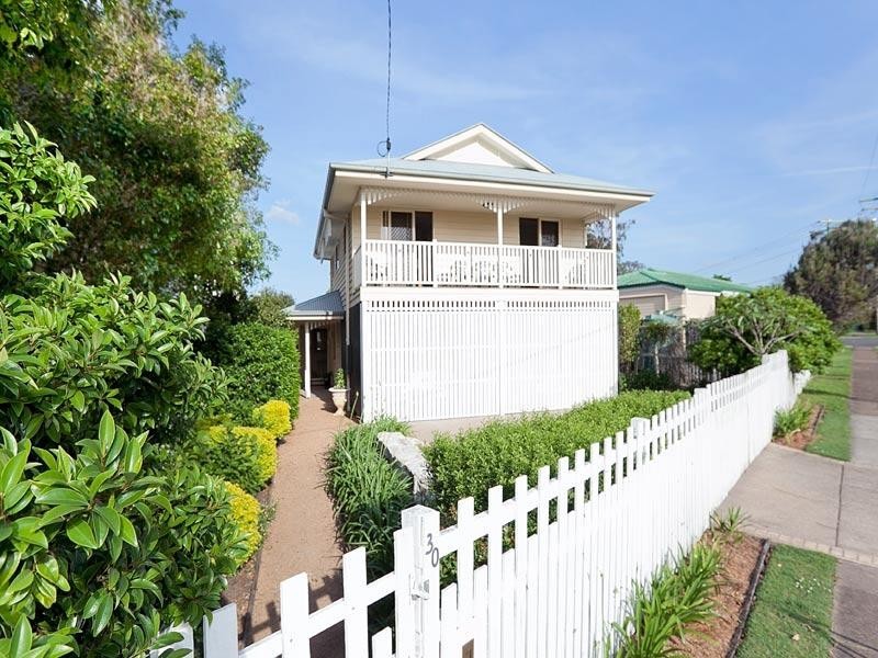 30 Kitchener Street, Sherwood QLD 4075