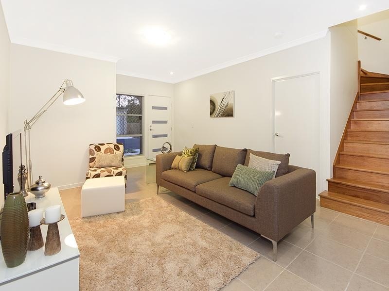 90 JUTLAND Street, Oxley QLD 4075