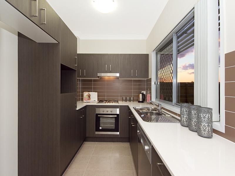 90 JUTLAND Street, Oxley QLD 4075