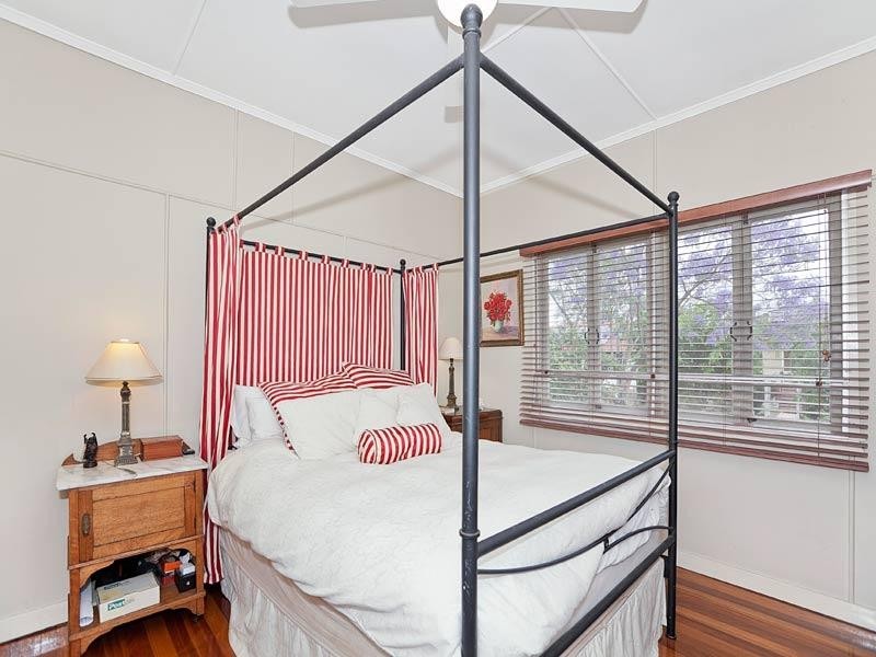 34 Bayford Street, Oxley QLD 4075