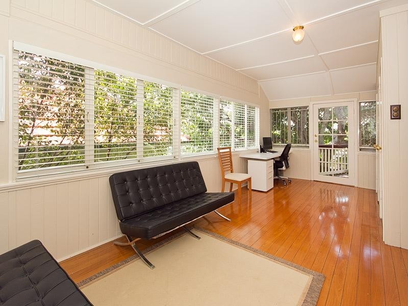 46 Sheffield Street, Oxley QLD 4075